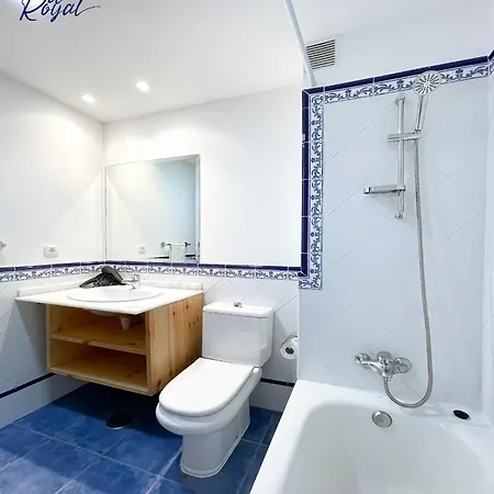 B-rent El Royal 아파트 *
